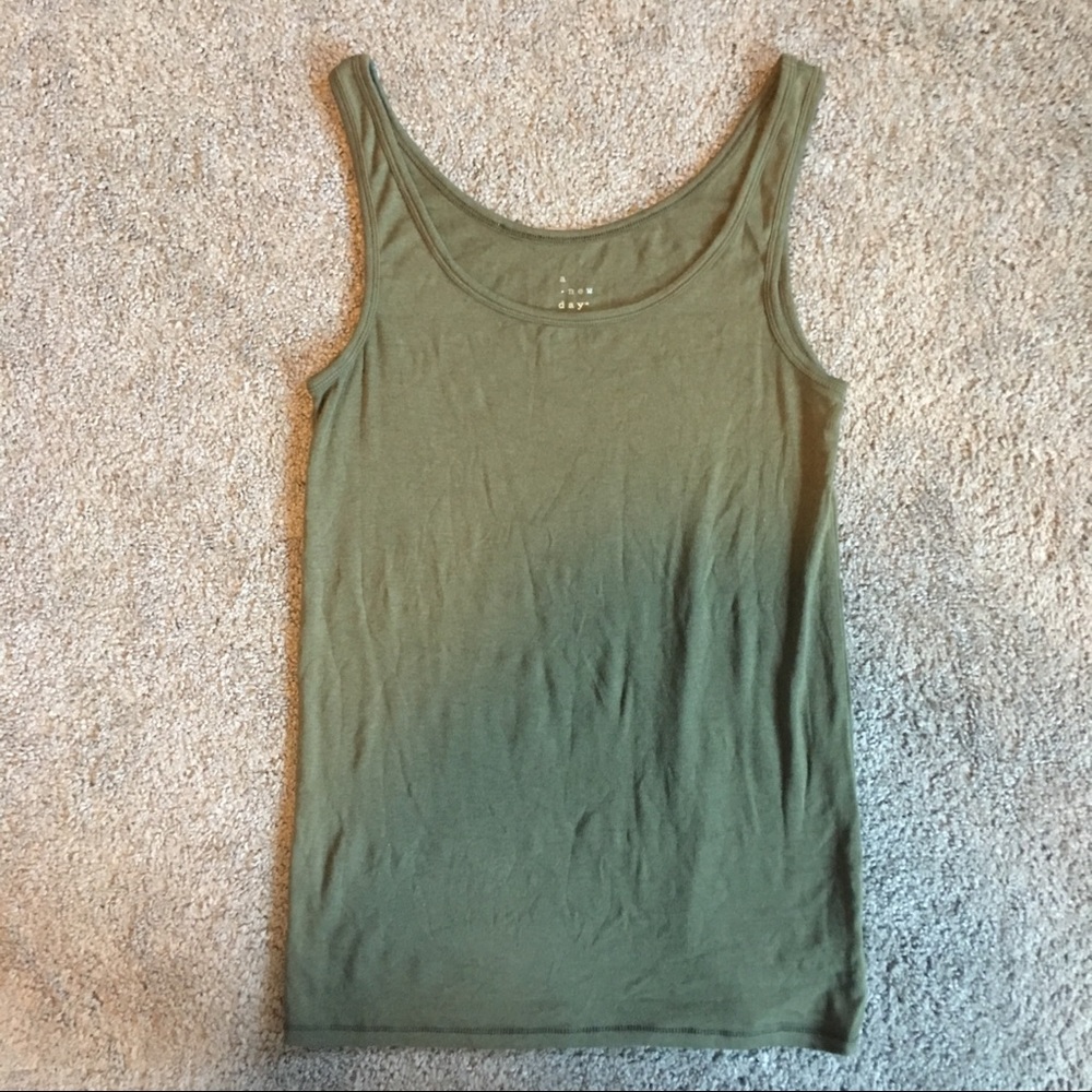 SALE! 3/15$ A New Day Tank Top